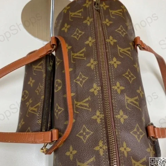 Authentic/vintage LV bag 
Big one for $800 CN
Small for $300 CN - Picture 3 of 5